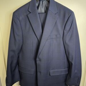 Men's Blue Plaid 3pc Suit 44r, 36w